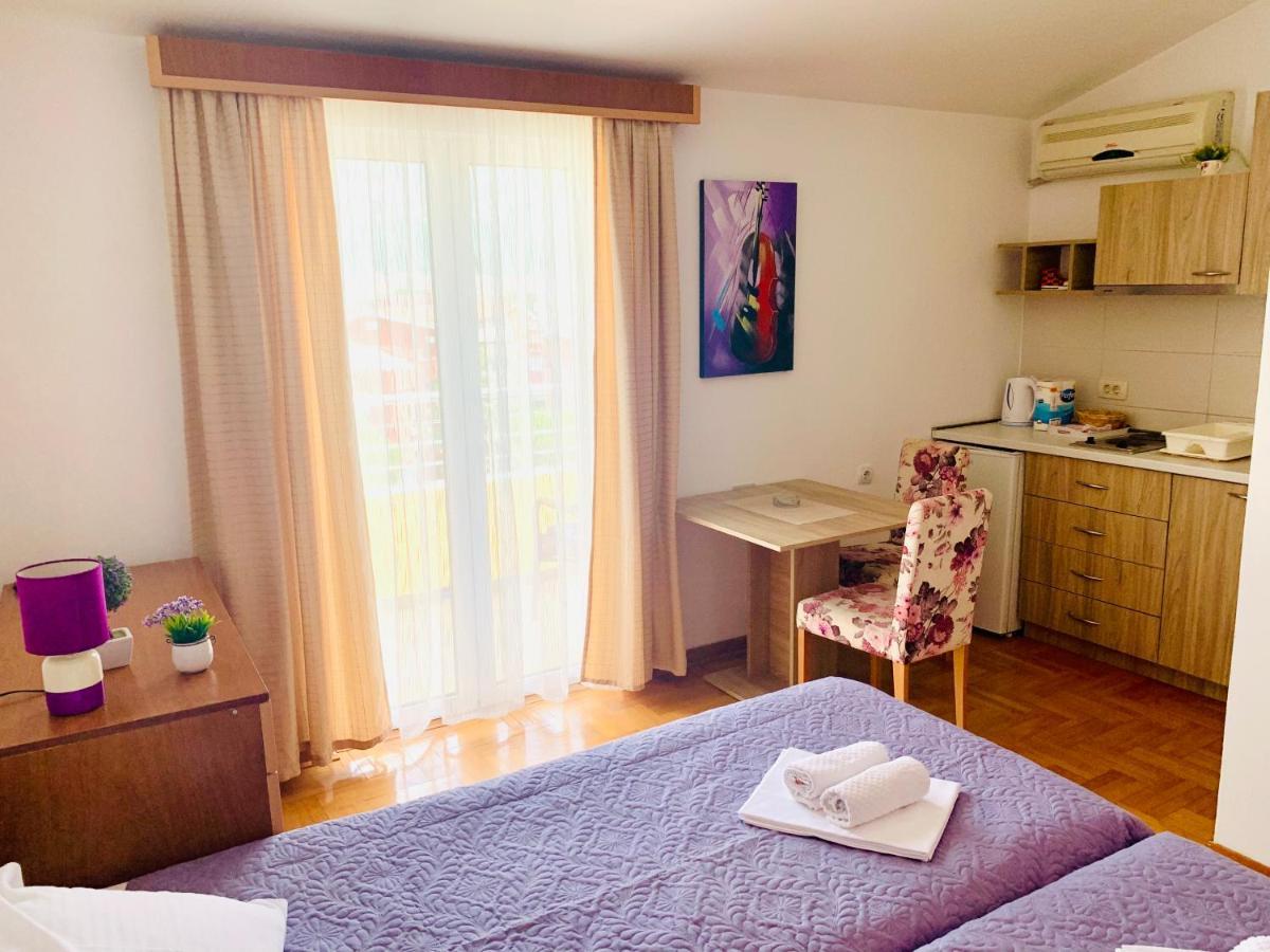 Hotel apartamentowy House Ivana Vuksanovic *