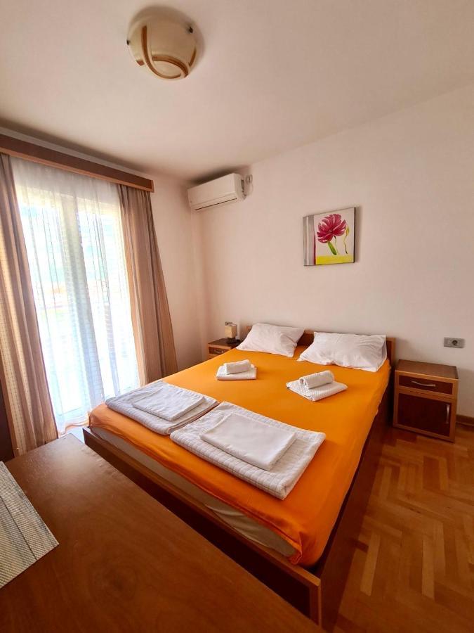 House Ivana Vuksanovic Hotel apartamentowy Budva
