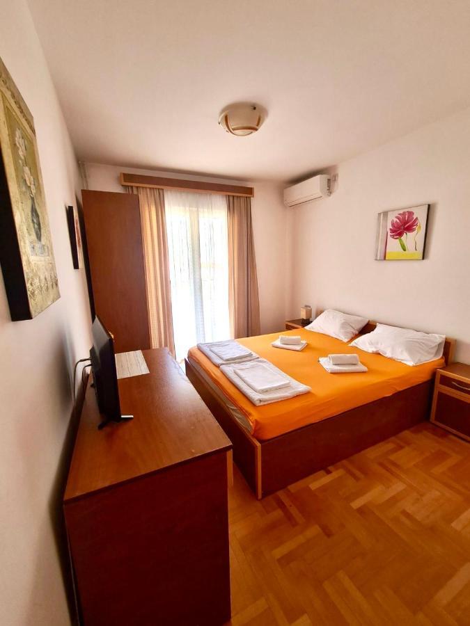 House Ivana Vuksanovic Hotel apartamentowy Budva