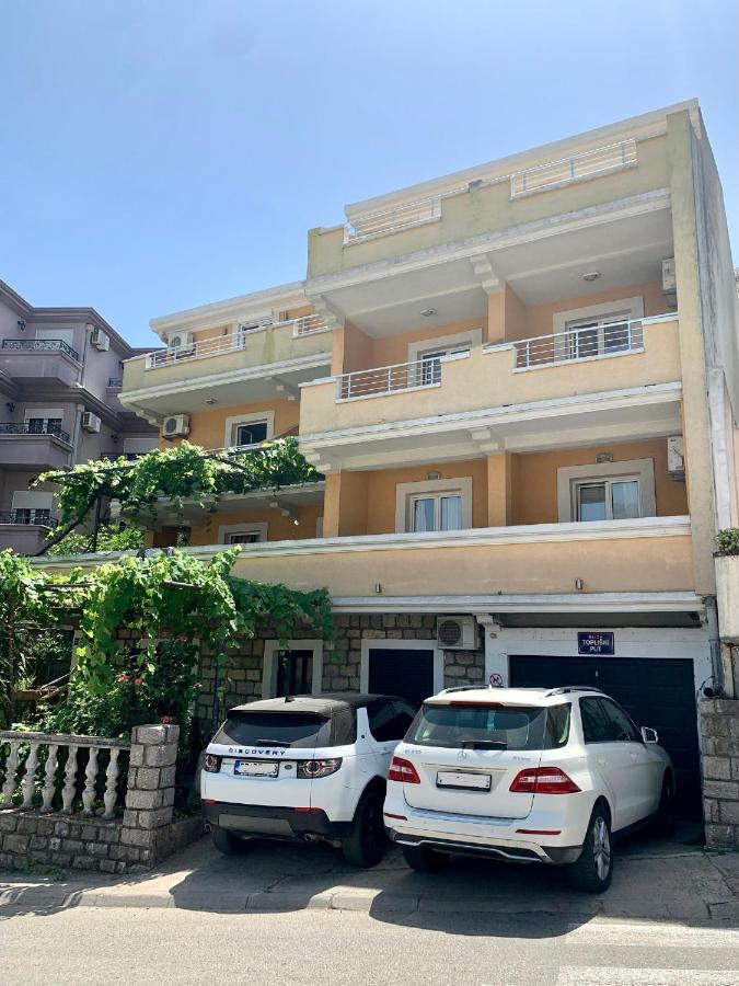 Hotel apartamentowy House Ivana Vuksanovic