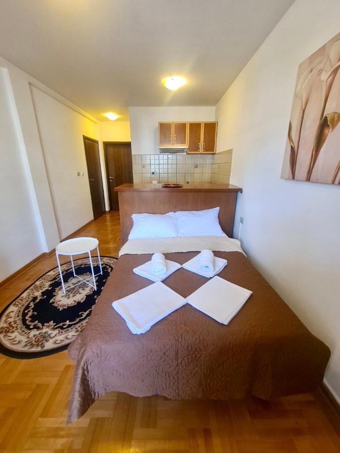 Hotel apartamentowy House Ivana Vuksanovic *