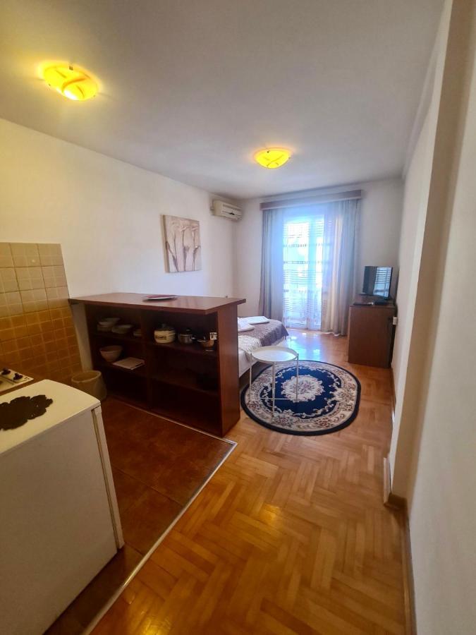 Hotel apartamentowy House Ivana Vuksanovic *